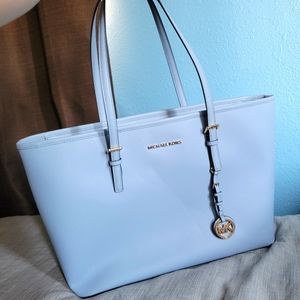 Michael Kors Jet Set Tote